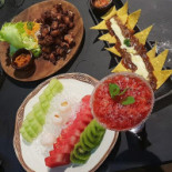 Loveshack Skybar Tapas Grill Comida