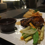 Loveshack Skybar Tapas Grill Comida