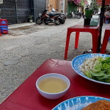 Kē Gǔ Zǎo Wèi Lǜ Dòu Zhuàn Exterior