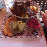 Tribes Lounge Comida
