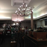 Lighthouse-unclejohn Coffee And Space Dentro