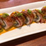 Gǒu Yī Xià Jū Jiǔ Shí Táng Zhōng Xiào Diàn Comida