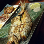 Gǒu Yī Xià Jū Jiǔ Shí Táng Zhōng Xiào Diàn Comida