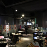 Honeypig Hán Shì Kǎo Ròu Dentro