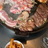 Honeypig Hán Shì Kǎo Ròu Comida