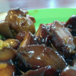 Róng Jí Shāo Là Jī Yā Fàn Comida