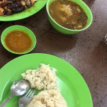 Róng Jí Shāo Là Jī Yā Fàn Comida