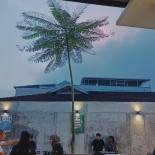Dazed Exterior
