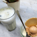 Toni's Handmade Organic Icecream Zentrum Bebida
