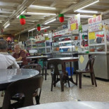 Cơm Gà Bà Nguyệt Dentro