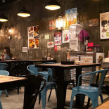 Dk Pizza Café Dentro