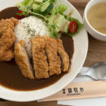 Jīn Shī Qǔ Shuǐ Cafe Brunch Comida