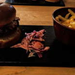 Pear Tree Comida