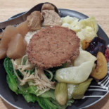 Yà Zhōu Fēng Wèi Sù Shí Yuán food