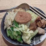 Yà Zhōu Fēng Wèi Sù Shí Yuán food