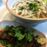 Lí Huà Xīn Shān Xī Dāo Xuē Miàn Guǎn Li Hua Xin Noodles Comida