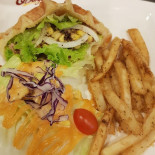 Q Burger Yonghe Xinyi Comida