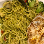 Q Burger Yonghe Xinyi Comida