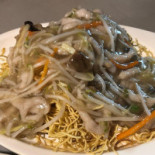 Róng Fā Shāo Wèi Chá Cān Tīng Comida