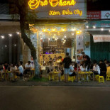 Queen Falafel Exterior