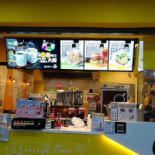 Q Burger Yǒng Hé Dé Hé Diàn Dentro