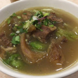 Hóng Lì Zhōu Miàn Xiǎo Chú food
