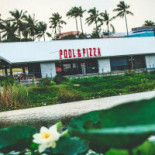 Pool&pizza Exterior