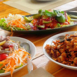 Chom-lay Comida