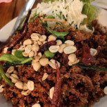 Chom-lay Comida