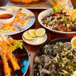 Chom-lay Comida