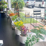 Thrive Café Exterior