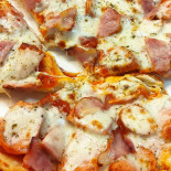Pizza Table 8 Comida