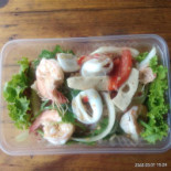ร้าน เจ๊แตงตามสั่งรสเลิศ ดินแดง Comida