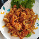 ร้าน เจ๊แตงตามสั่งรสเลิศ ดินแดง Comida