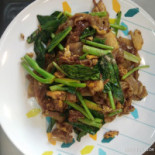 ร้าน เจ๊แตงตามสั่งรสเลิศ ดินแดง Comida