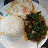 ร้าน เจ๊แตงตามสั่งรสเลิศ ดินแดง Comida