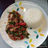ร้าน เจ๊แตงตามสั่งรสเลิศ ดินแดง Comida