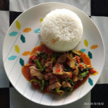 ร้าน เจ๊แตงตามสั่งรสเลิศ ดินแดง Comida