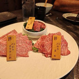 Chán Shāo Ròu Zen Yakiniku Gāo Xióng Diàn Comida