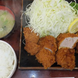 とんかつ Chì Chéng Comida