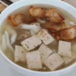 เล็กแหนมเนือง Comida