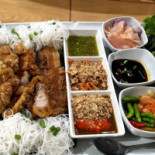 เล็กแหนมเนือง Exterior