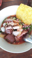 ชัยรัตน์ ก๋วยเตี๋ยวหมูสับ แปดริ้ว Comida