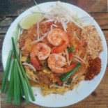 ป้ารุ่ง บ้านตามสั่งและผัดไทยเจ้าเก่า Comida