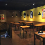 Pizza Rock Nán Kàn Diàn Dentro