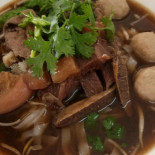 ก๋วยเตี๋ยวเนื้อรสเด็ดภูซาง Comida