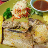 ร้านคุณตุ๋ม สเต็กหนองแค Comida