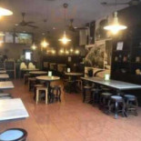 Hirupiring Kopitiam inside