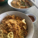 Loong Fish Head Soup Stall Comida