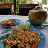 P T Hostel Comida